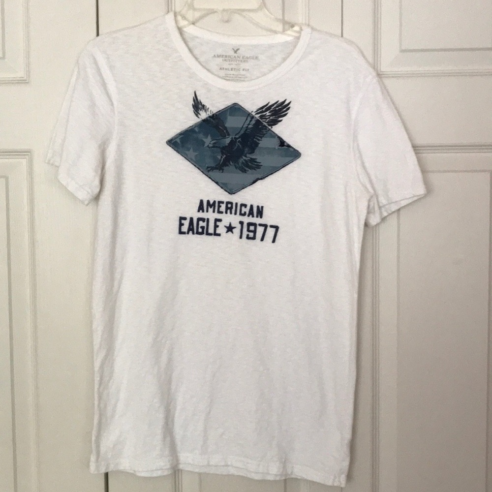 American Eagle Men’s Graphic Tee Size Small